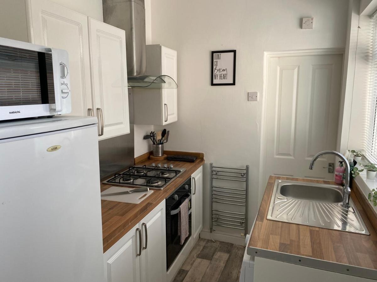 Kitchener - Wonderful 2-Bedroom Apt Sleeps 5 Free Parking Free Wifi Gateshead Zewnętrze zdjęcie