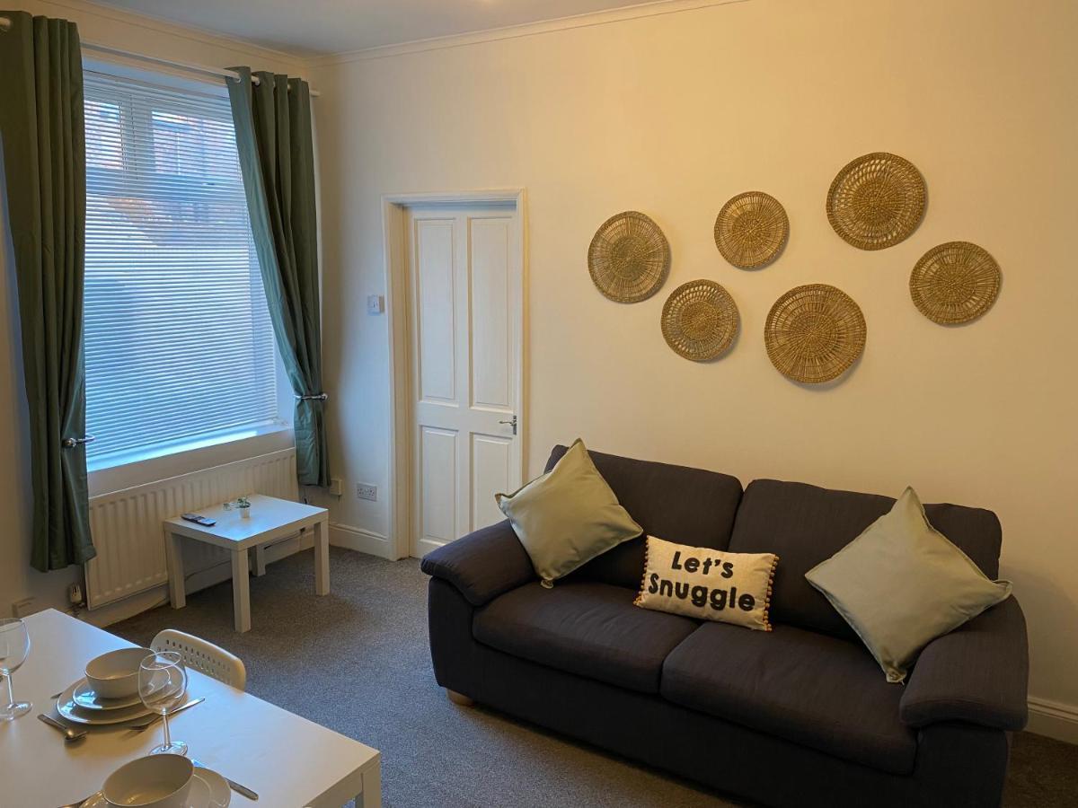Kitchener - Wonderful 2-Bedroom Apt Sleeps 5 Free Parking Free Wifi Gateshead Zewnętrze zdjęcie